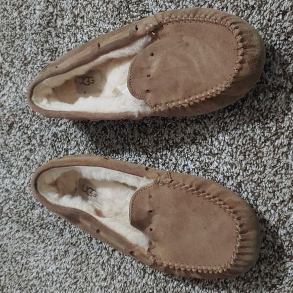 UGG Moccassins Fur Slip On Shoes Women's Size 8 - Picture 2 of 5